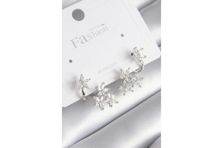 Shoecide Pirinç Gümüş Renk Zirkon Taşlı Çiçek Tasarım Kadın Küpe