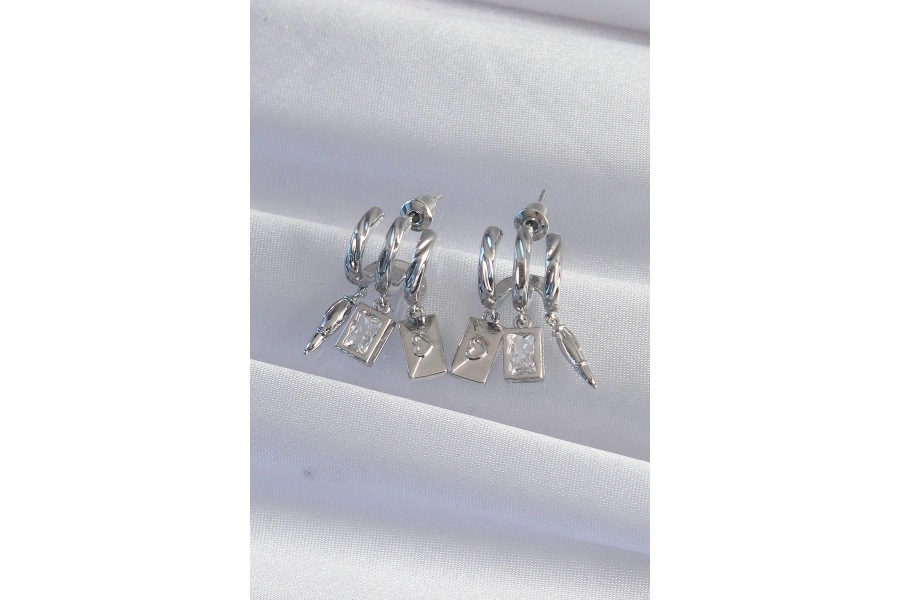 Shoecide Pirinç Gümüş Renk Zirkon Taşlı Çoklu Aksesuarlı Yarım Halka Kaburga Küpe