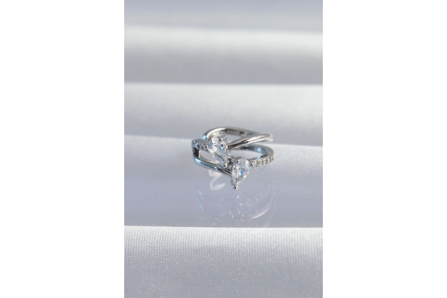 Shoecide Pirinç Gümüş Renk Zirkon Taşlı Damla Earcuff Küpe