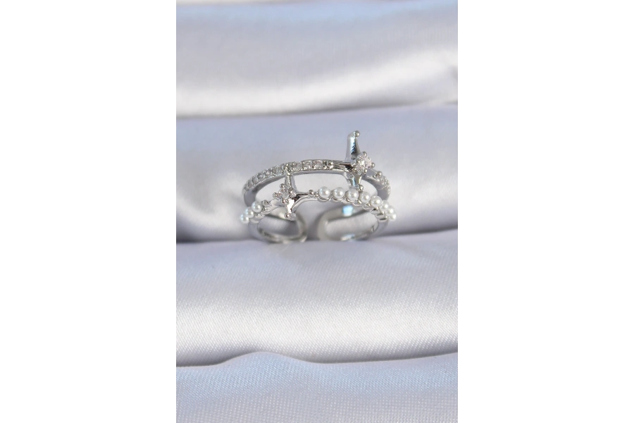 Shoecide Pirinç Gümüş Renk Zirkon Taşlı İnci Detay Kutup Yıldızı Model Kadın Yüzük