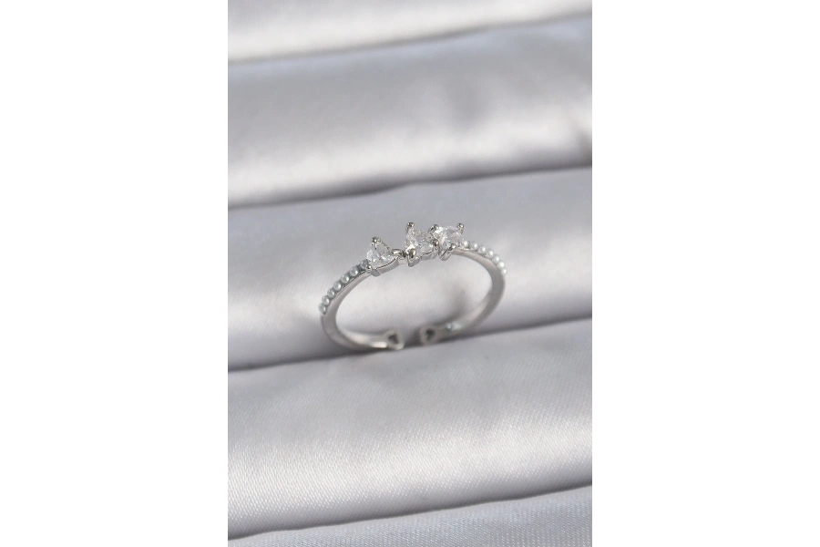 Shoecide Pirinç Gümüş Renk Zirkon Taşlı Kalp İnci Detay Ayarlanabilir Model Kadın Yüzük