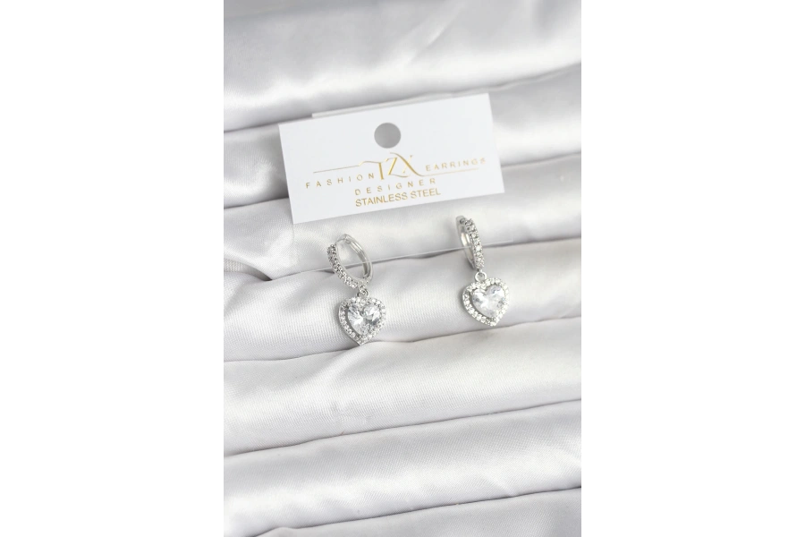 Shoecide Pirinç Gümüş Renk Zirkon Taşlı Kalp Model Kadın Küpe