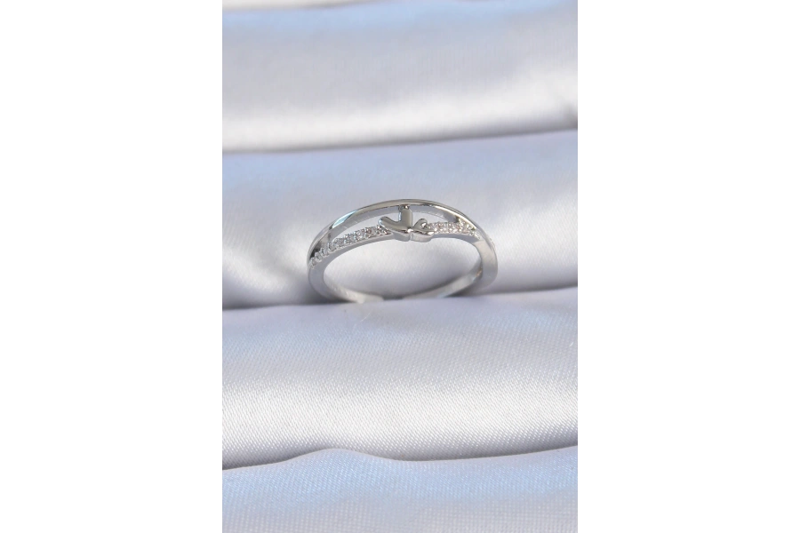 Shoecide Pirinç Gümüş Renk Zirkon Taşlı Kalp Model Kadın Yüzük