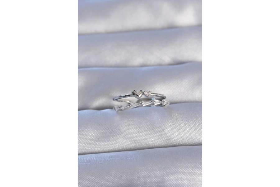 Shoecide Pirinç Gümüş Renk Zirkon Taşlı Kalpli 2li Görünüm Ayarlanabilir Yüzük