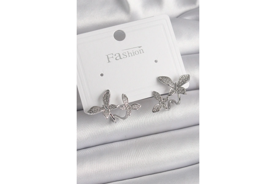 Shoecide Pirinç Gümüş Renk Zirkon Taşlı Kelebek Model Kadın Küpe
