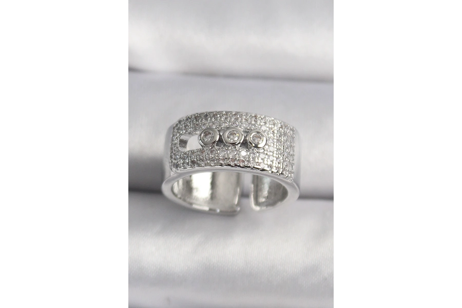 Shoecide Pirinç Gümüş Renk Zirkon Taşlı Messika Model Kadın Yüzük