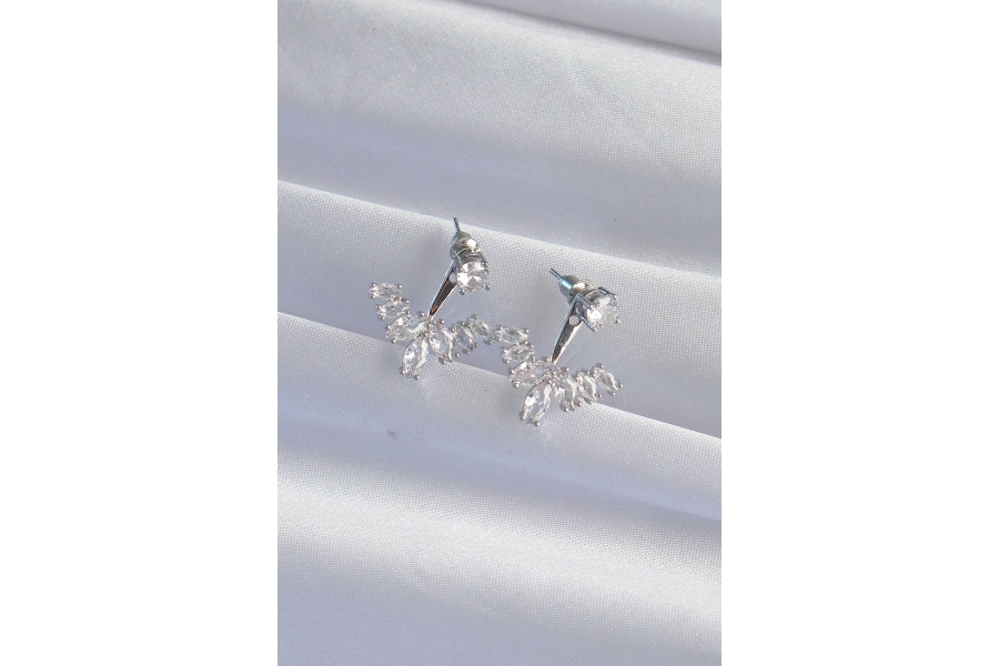 Shoecide Pirinç Gümüş Renk Zirkon Taşlı V Model Küpe