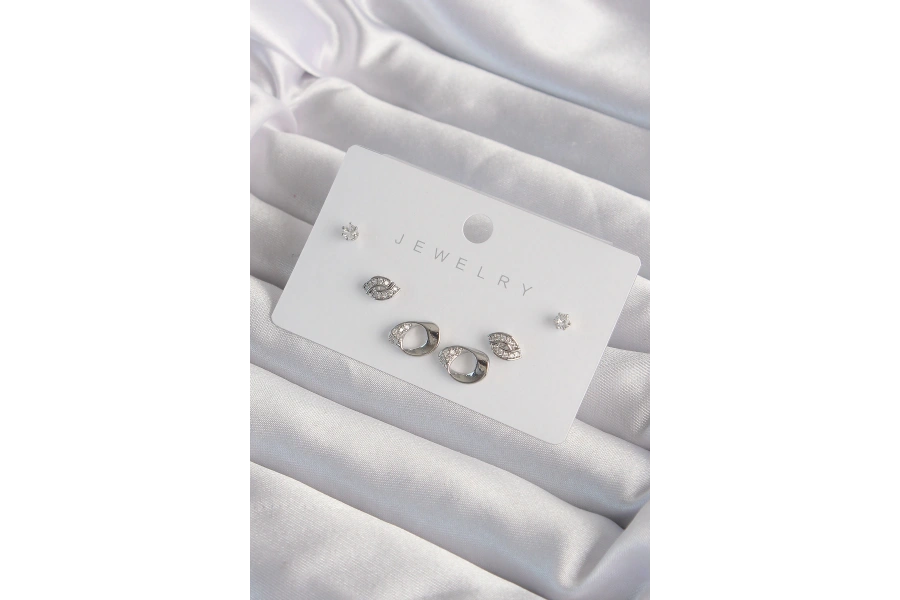 Shoecide Pirinç Gümüş Renk Zirkon Taşlı Yaprak Model Küpe Seti