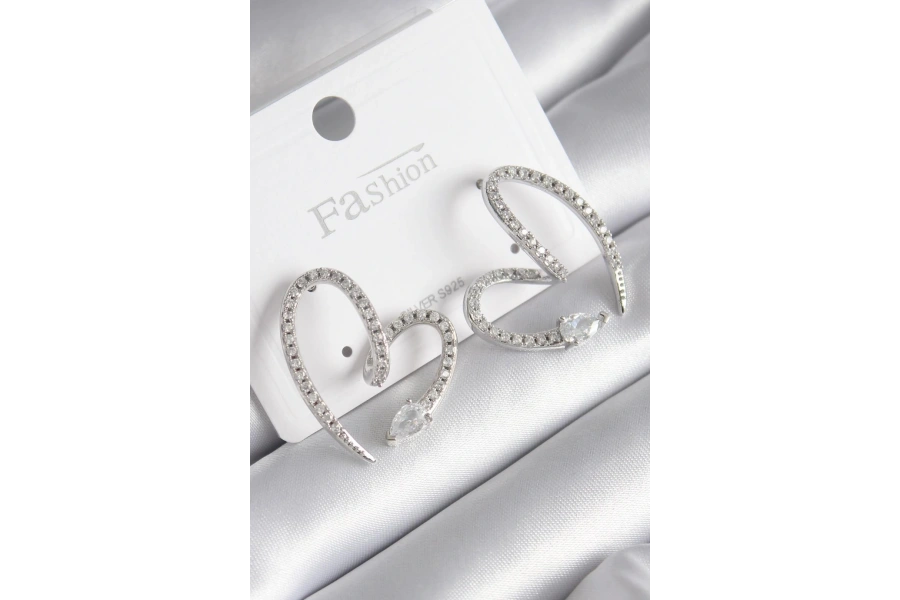 Shoecide Pirinç Gümüş Renk Zirkon Taşlı Yılan Kalp Model Kadın Küpe