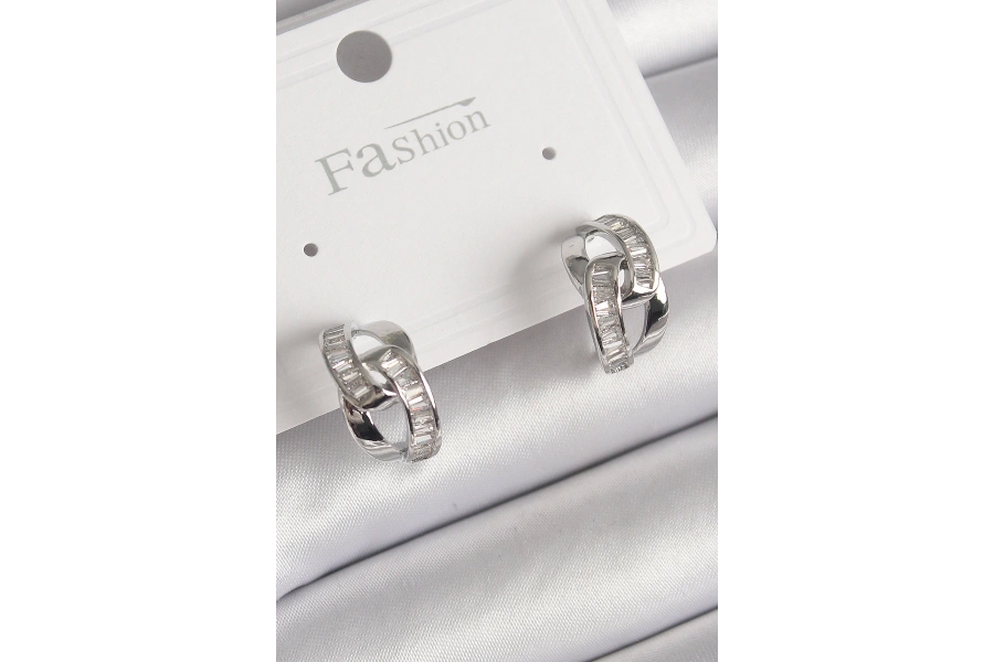 Shoecide Pirinç Gümüş Renk Zirkon Taşlı Zincir Model Kadın Küpe