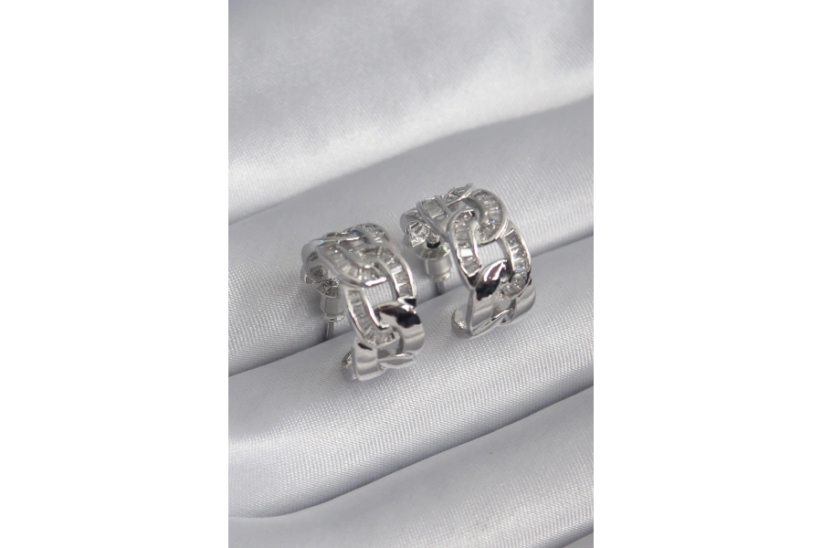 Shoecide Pirinç Gümüş Renk Zirkon Taşlı Zincir Model Kadın Küpe