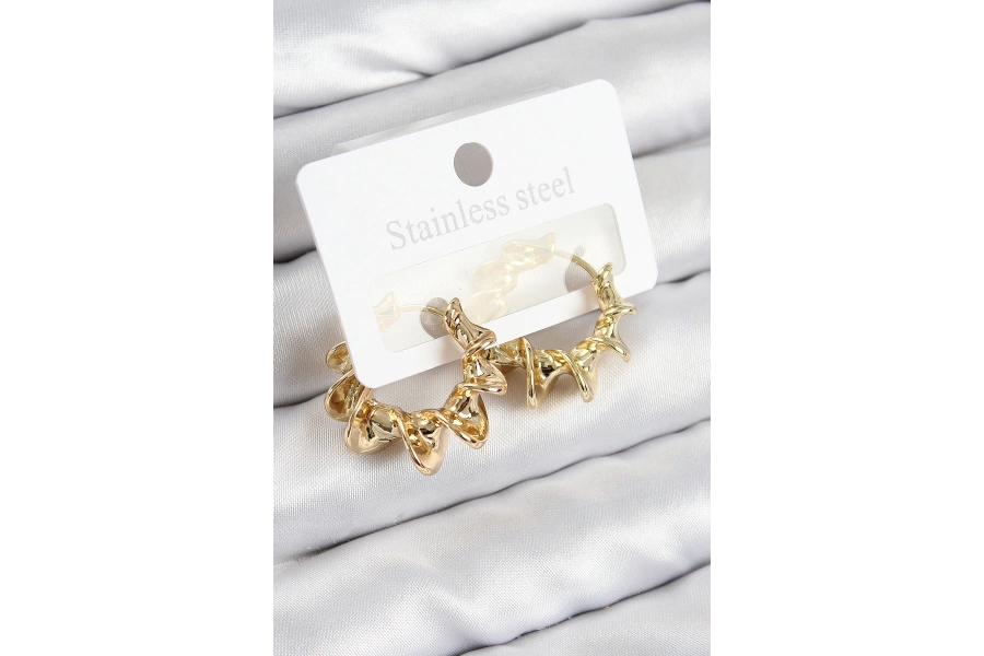 Shoecide Pirinç Kıvrımlı Halka Model Gold Renk Kadın Küpe