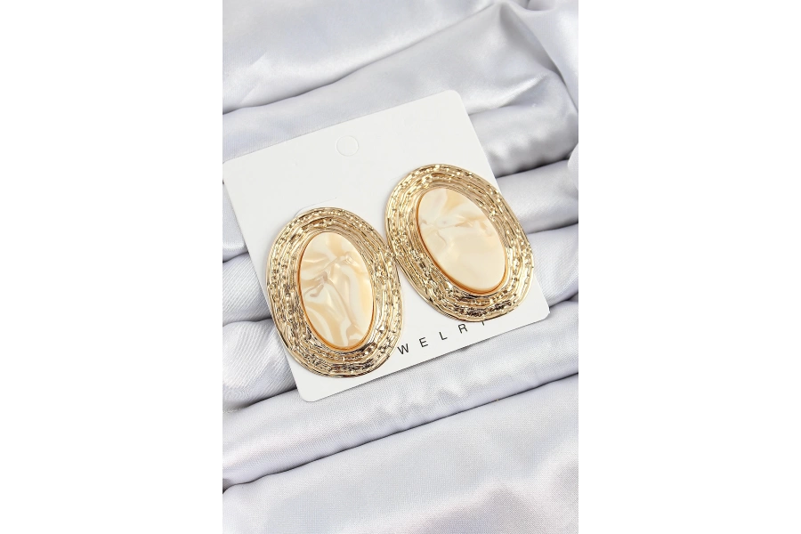 Shoecide Pirinç Mermer Desenlli Bej Sedef Oval Vintage Model Gold Renk Kadın Küpe