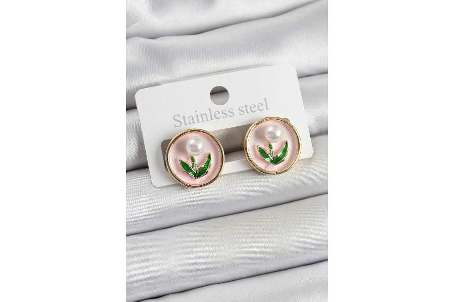 Shoecide Pirinç Pembe Mineli Lale Figürlü Sanatsal Portre Model Gold Renk Kadın Küpe