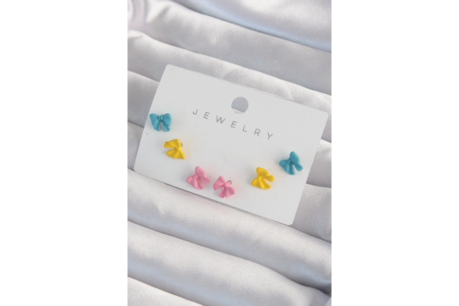 Shoecide Pirinç Rengarenk Mineli Minimal Fiyonk Küpe Seti