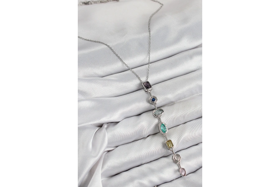 Shoecide Pirinç Renkli Zirkon Taşlı Model Gümüş Renk 7 Element Kadın Y Kolye