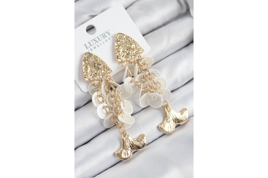 Shoecide Pirinç Sallantılı Sedefli Balık Model Gold Renk Kadın Küpe