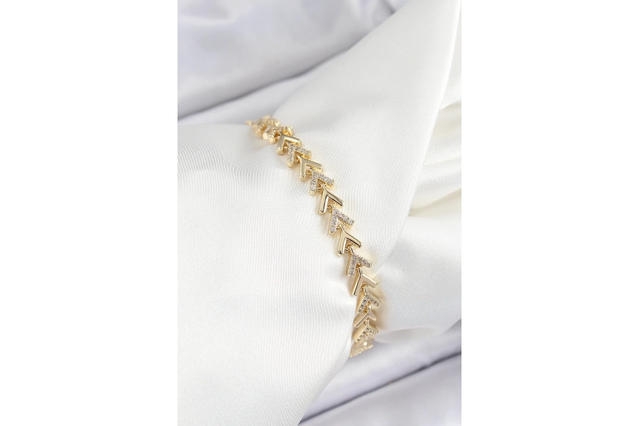 Shoecide Pirinç Sıralı Ok Model Zirkon Taşlı Gold Renk Vip Seri Kadın Bileklik