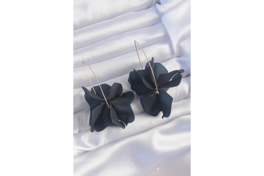 Shoecide Pirinç Siyah Renkli Flora Küpe