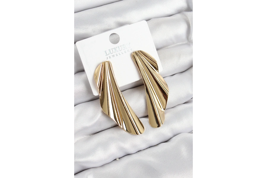 Shoecide Pirinç Tül Model Gold Renk Kadın Küpe