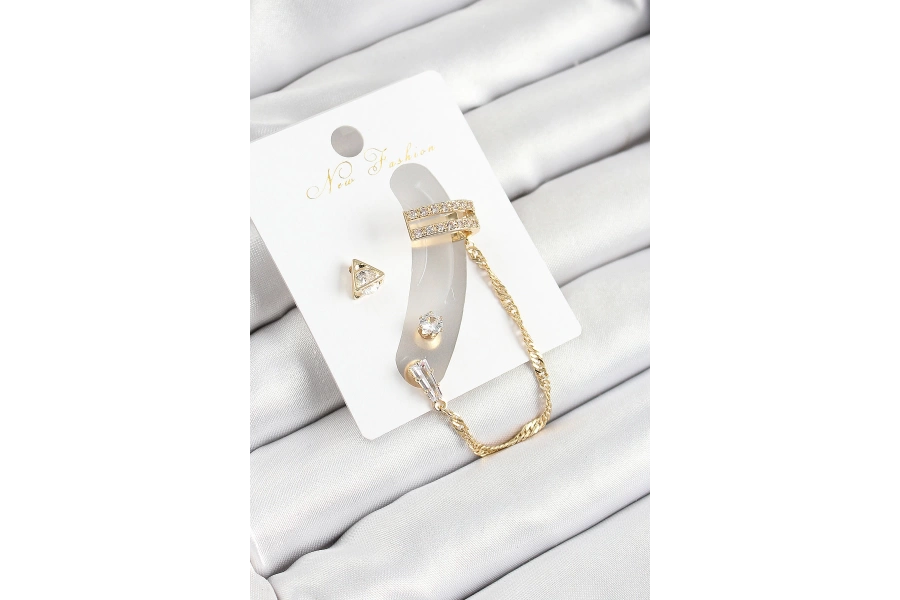Shoecide Pirinç Üçgen Figürlü Zirkon Taşlı Gold Renk 3lü Kıkırdak Kadın Küpe Set