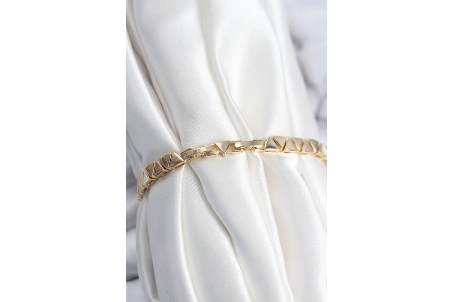 Shoecide Pirinç Vıp Seri Gold Renk Sıralı Üçgen Model Kadın Bileklik