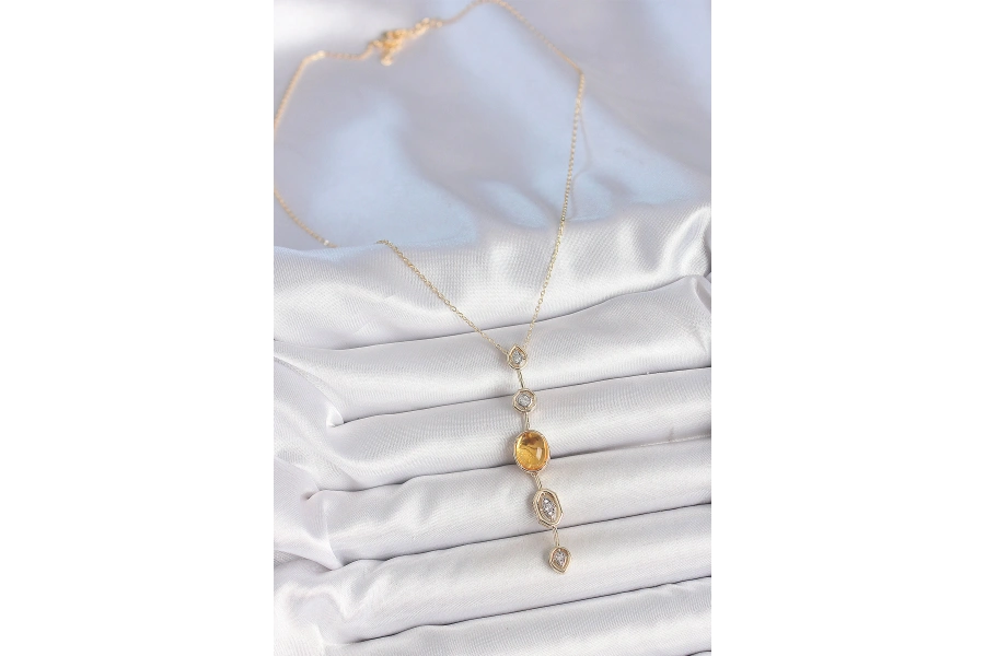 Shoecide Pirinç Zincir Kehribar Sarı Gold Renk  Zirkon Taşlı Y Kolye