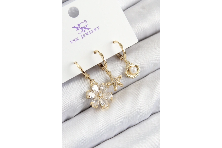 Shoecide Pirinç Zirkon Taşlı 3lü İstiridye Ve Çiçek Model Gold Renk Kadın Küpe