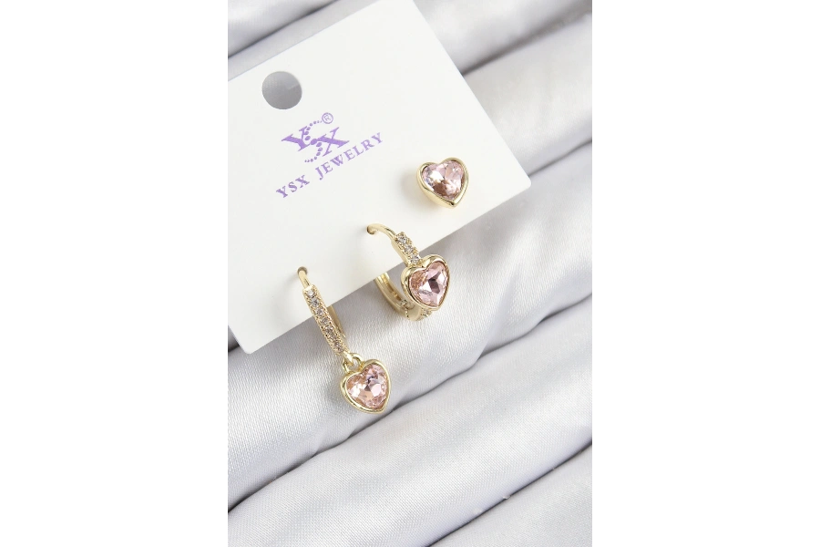 Shoecide Pirinç Zirkon Taşlı 3lü Pembe Kalp Model Gold Renk Kadın Küpe