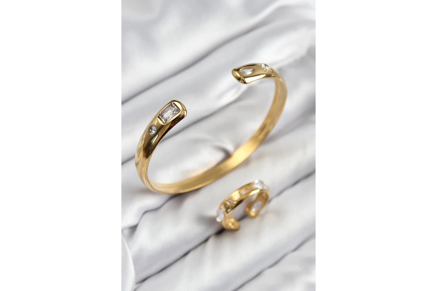 Shoecide Pirinç Zirkon Taşlı Ayrık Model Gold Renk Bileklik Yüzük Set