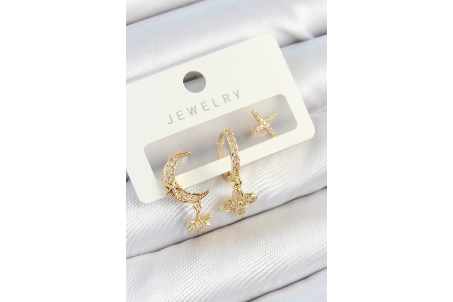 Shoecide Pirinç Zirkon Taşlı Çiçek Ve Ay Model Gold Renk 3lü Çift Kadın Küpe Set