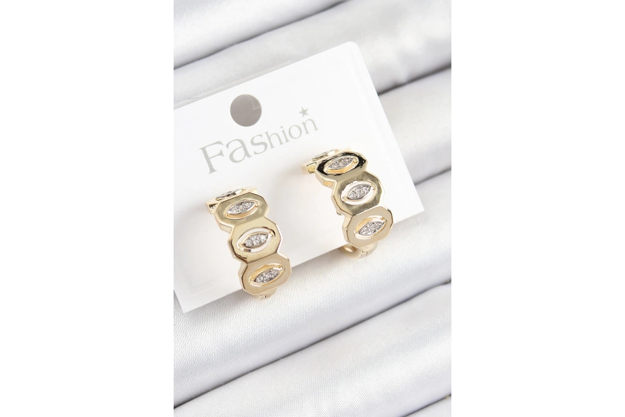 Shoecide Pirinç Zirkon Taşlı Damla Figürlü Halka Model Gold Renk Kadın Küpe