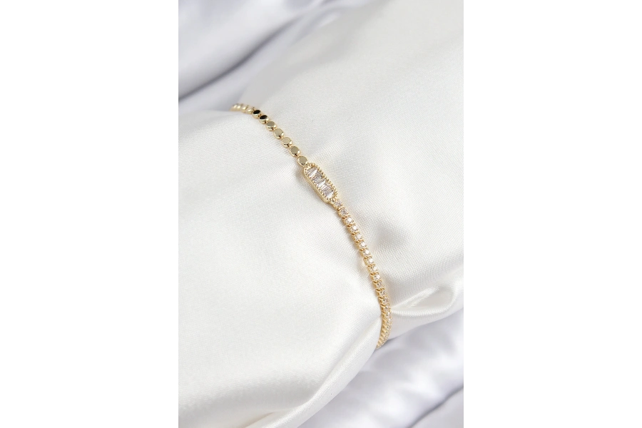 Shoecide Pirinç Zirkon Taşlı Dikdörtgen Model Ezme Zincir Gold Renk Kadın Bileklik