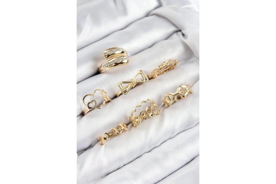 Shoecide Pirinç Zirkon Taşlı Fiyonk Ve Kalp Model Gold Renk Kadın Yüzük Kombin Set