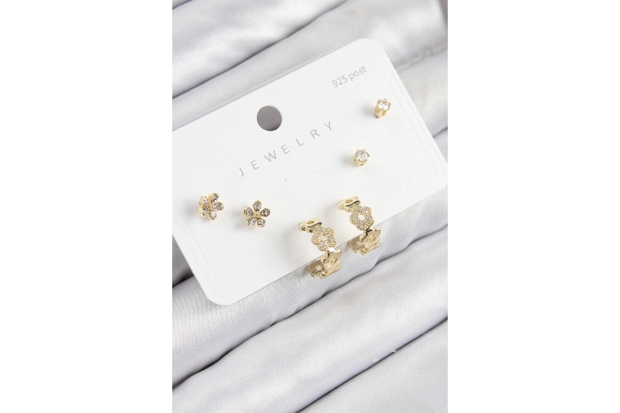 Shoecide Pirinç Zirkon Taşlı Halka Model Gold Renk 925 Ayar Gümüş Çivi Kadın Küpe Set