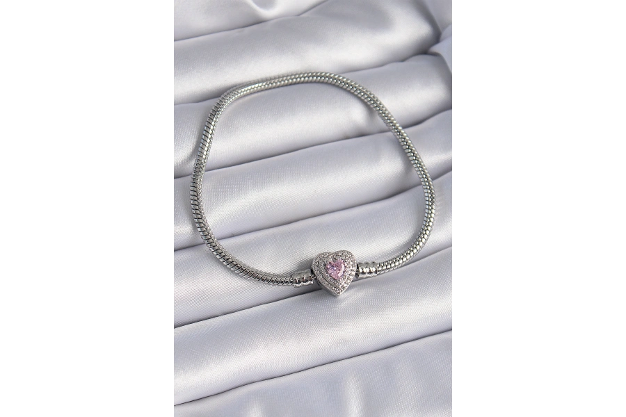 Shoecide Pirinç Zirkon Taşlı Kalp Figür Charm Model Kadın Bileklik