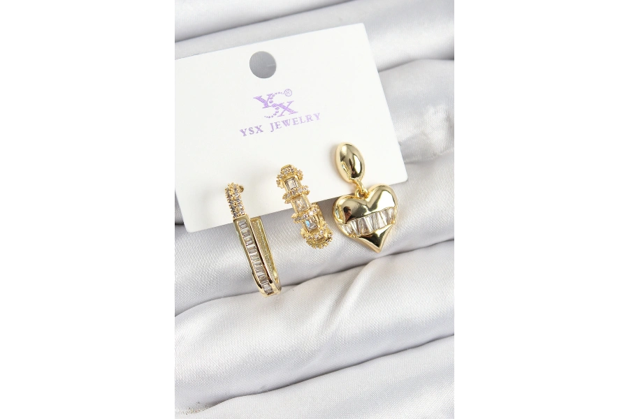 Shoecide Pirinç Zirkon Taşlı Kalp Model Gold Renk 3lü Kadın Küpe