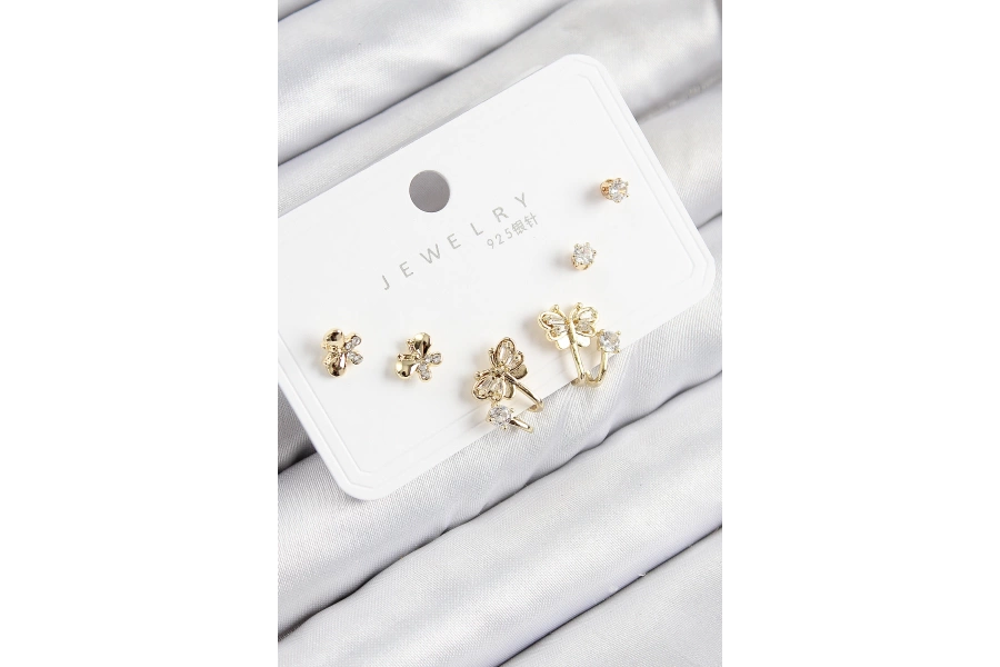 Shoecide Pirinç Zirkon Taşlı Kelebek Model Gold Renk 925 Ayar Gümüş Çivi Kadın Küpe Set