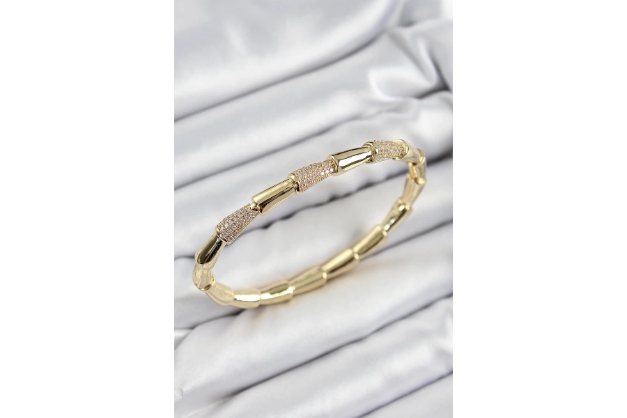 Shoecide Pirinç Zirkon Taşlı Kemik Model Gold Renk Vip Kadın Bileklik