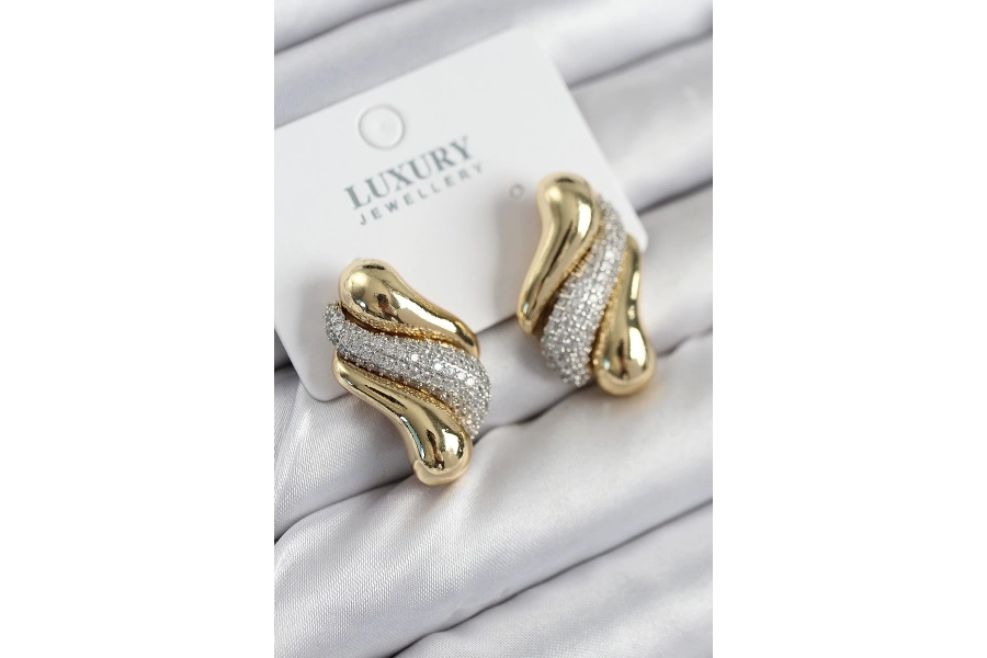 Shoecide Pirinç Zirkon Taşlı Kıvrım Model Gold Renk Kadın Küpe