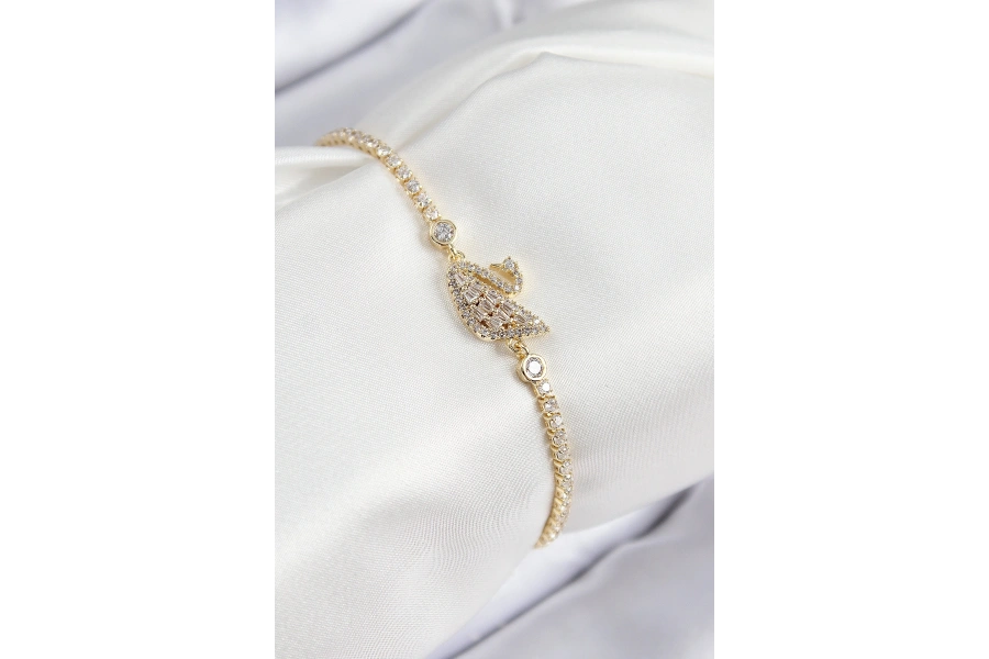 Shoecide Pirinç Zirkon Taşlı Kuğu Model Gold Renk Kadın Bileklik