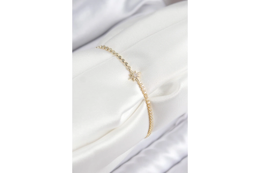 Shoecide Pirinç Zirkon Taşlı Kutup Yıldızı Model Ezme Zincir Gold Renk Kadın Bileklik