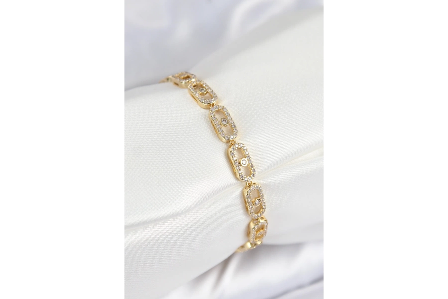 Shoecide Pirinç Zirkon Taşlı Messika Model Gold Renk Vıp Seri Kadın Bileklik