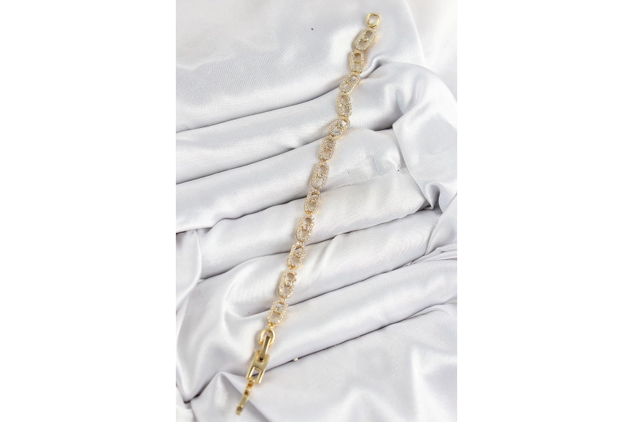 Shoecide Pirinç Zirkon Taşlı Messika Model Gold Renk Vıp Seri Kadın Bileklik