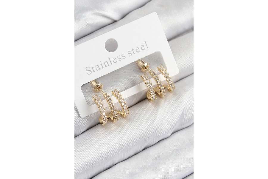 Shoecide Pirinç Zirkon Taşlı Model Gold Renk Kadın Küpe