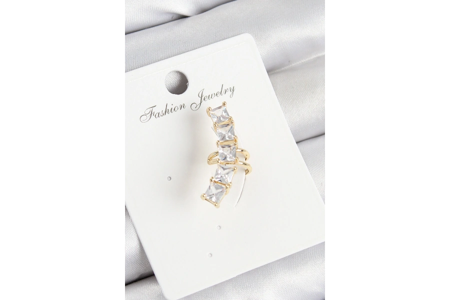 Shoecide Pirinç Zirkon Taşlı Model Gold Renk Sağ Kıkırdak Küpe
