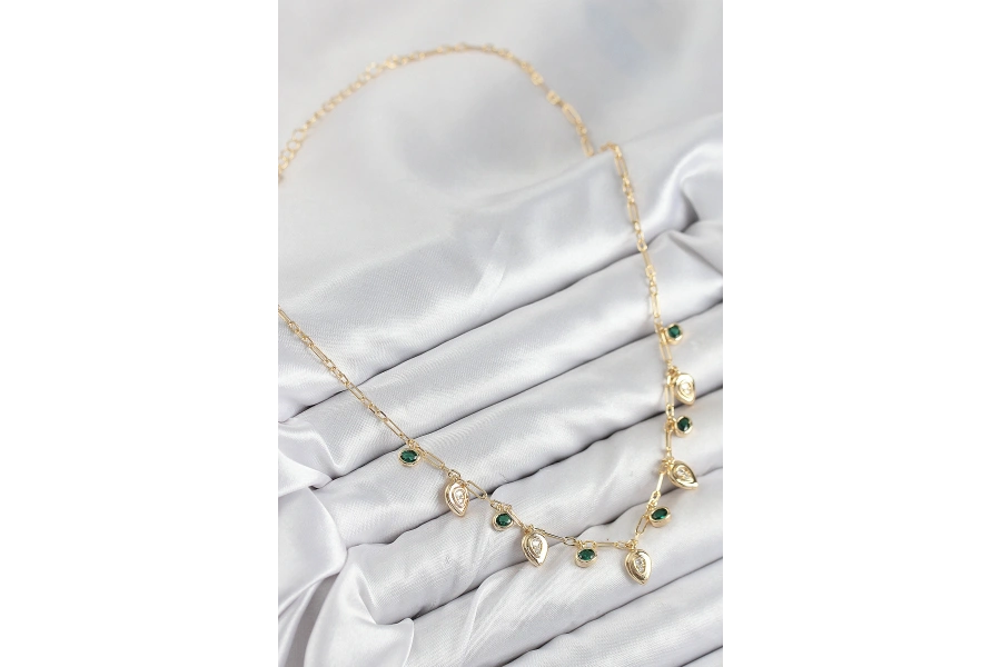 Shoecide Pirinç Zirkon Taşlı Sallantılı Damla Model Gold Renk Kadın Kolye