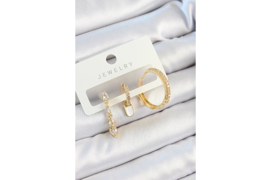 Shoecide Pirinç Zirkon Taşlı Sallantılı Model Gold Renk 3lü Çift Kadın Küpe Set