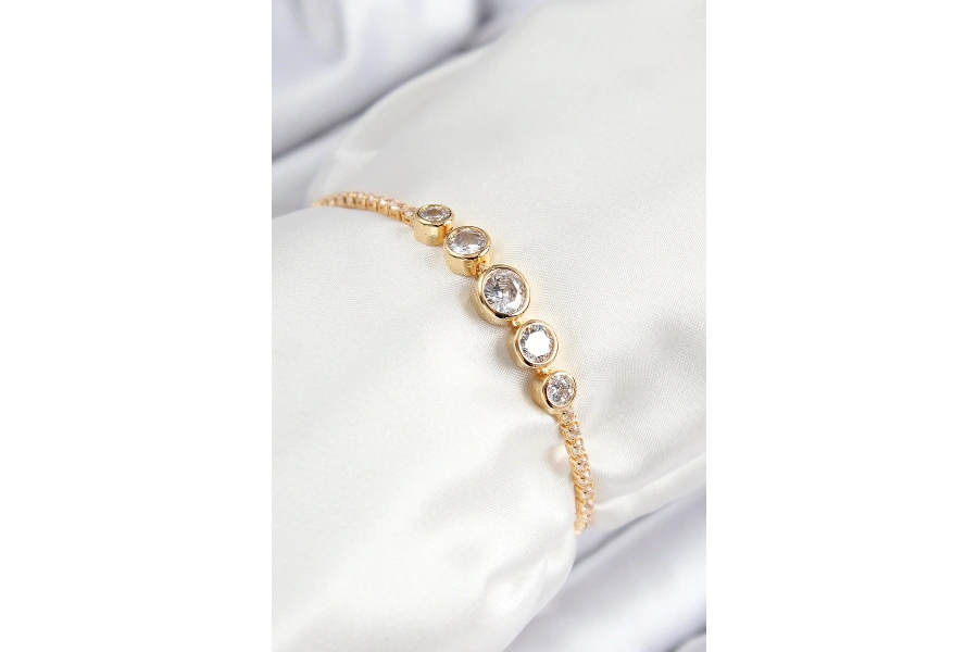Shoecide Pirinç Zirkon Taşlı Sıralı Daire Model Gold Renk Asansörlü Kadın Bileklik