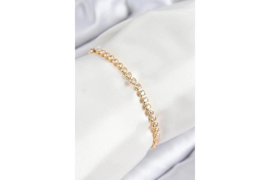 Shoecide Pirinç Zirkon Taşlı Sıralı Model Gold Renk Asansörlü Kadın Bileklik